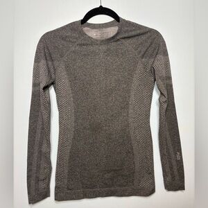 Figs Heather Gray Seamless Top